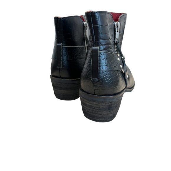 Matisse Ezrah Black Leather Ankle Bootie - Picture 9 of 14